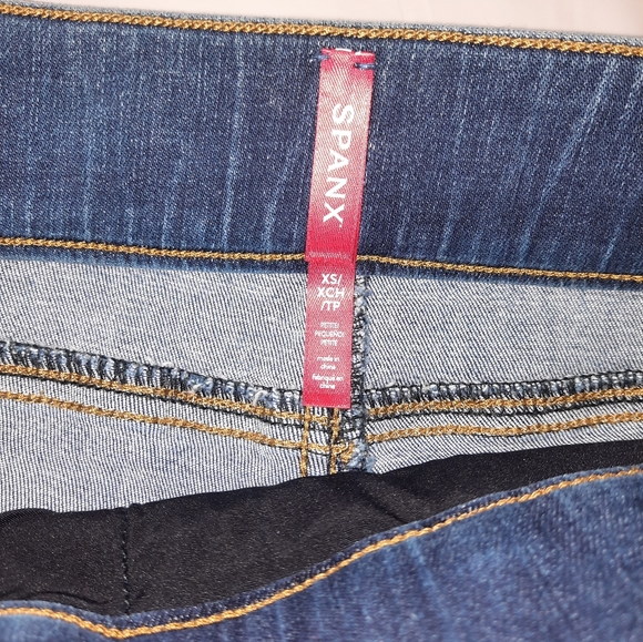 Spanx | Petite Distressed Ankle Skinny Pull On Jeans Size XS NWT - Picture 7 of 12